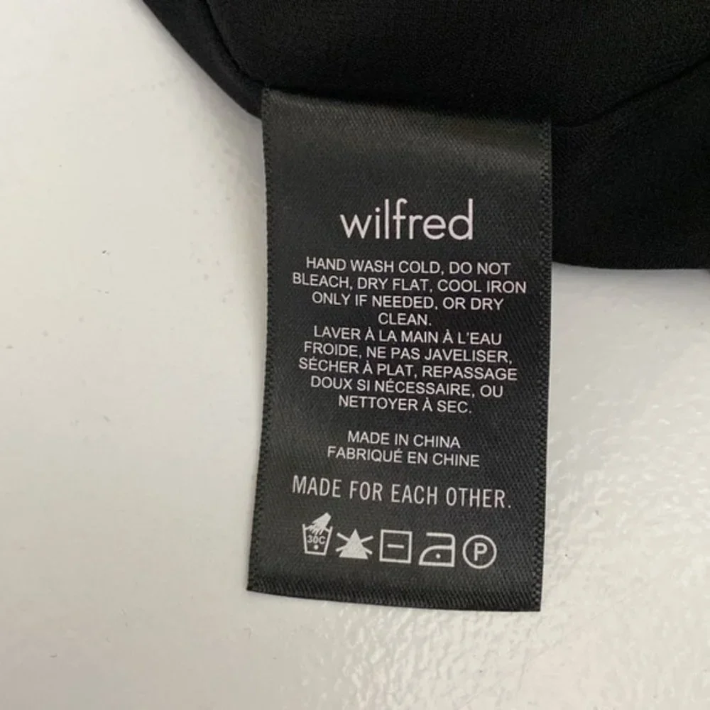 ❗️SOLD❗️Aritzia Wilfred Black Pursuit Mini Skirt Size 8 - Picture 10 of 11